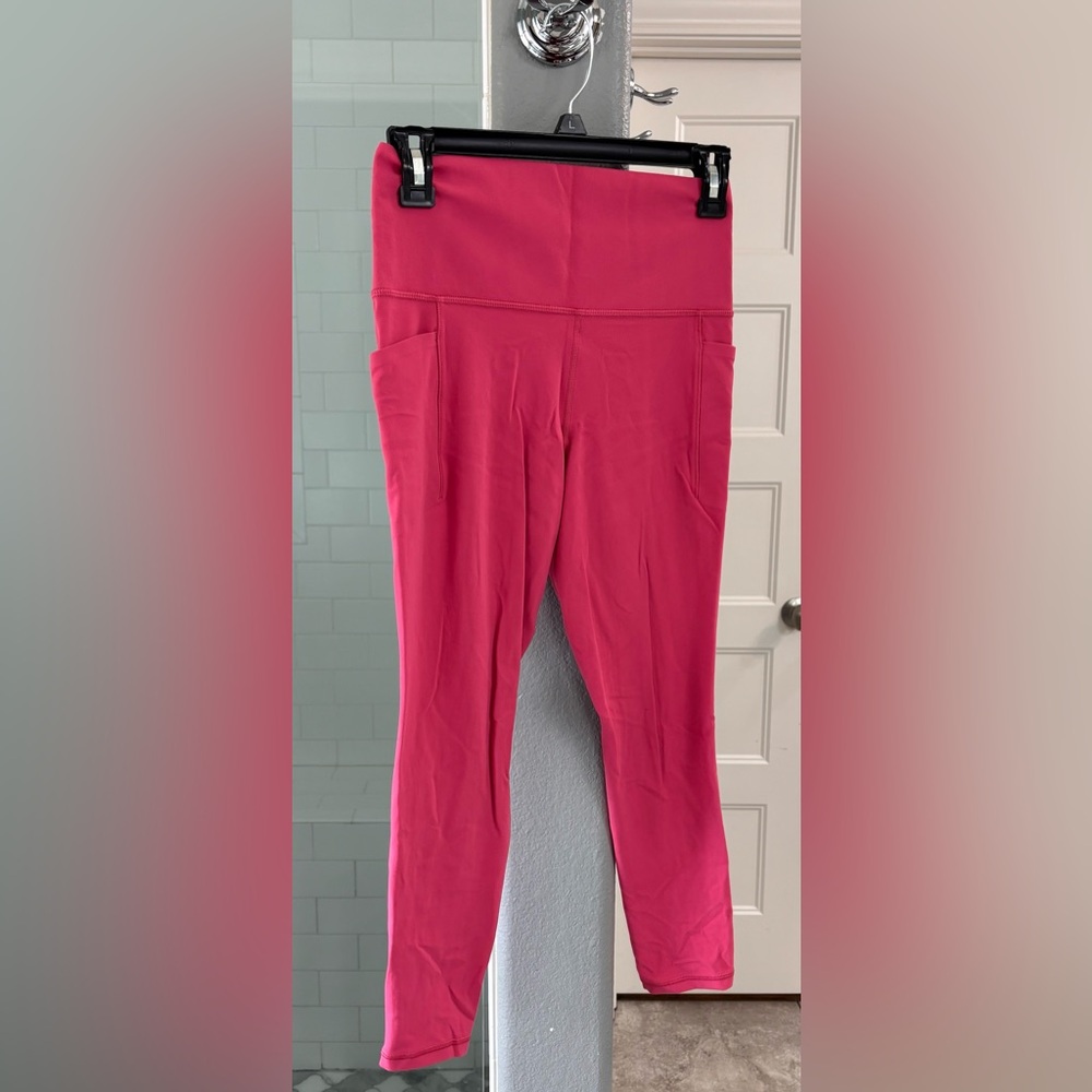 Athleta Salutation Stash Leggings